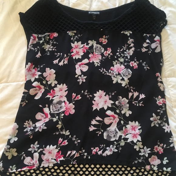 Super cute Express blouse - Picture 1 of 8
